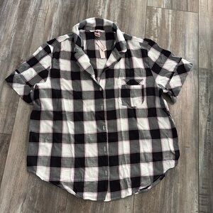 Victoria’s Secret Short Sleeve Black & White Plaid Pajama Shirt Medium NEW
